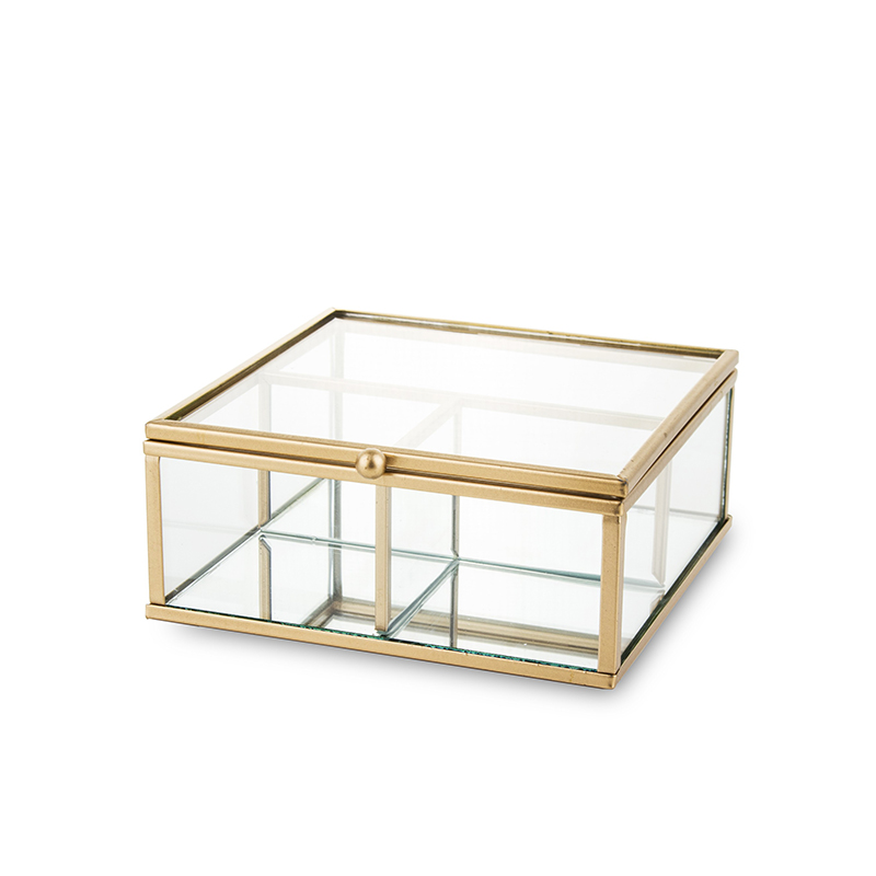 Dėžutė stiklinė su skyreliais aukso spalvos 6x13.5x14.5 cm 135833