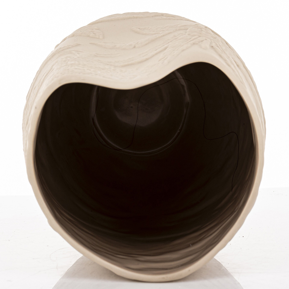 Vaza porcelianinė smėlio spl. 26x13x12 cm